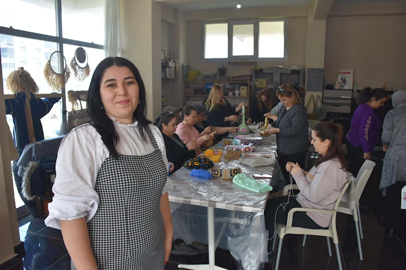 İzmir -Hayatını değiştiren Halk Eğitim Merkezi’nde eğitmen oldu /Video eklendi 