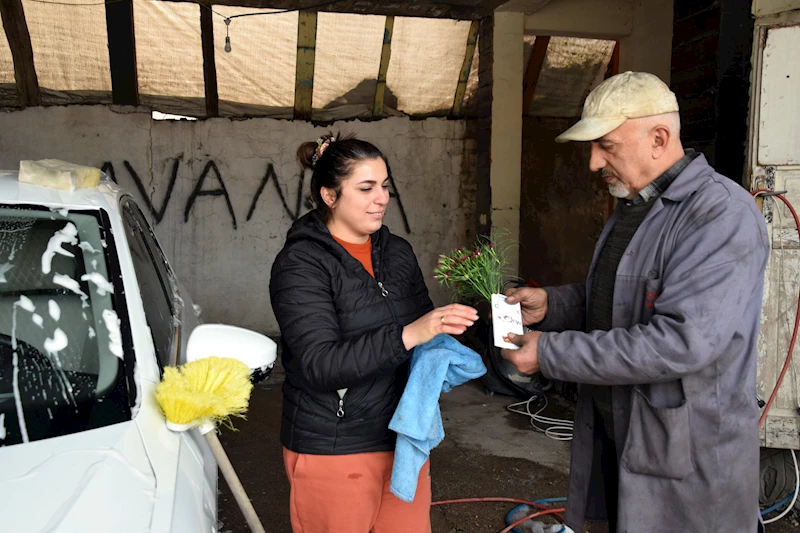 Oto yıkamacıya 
