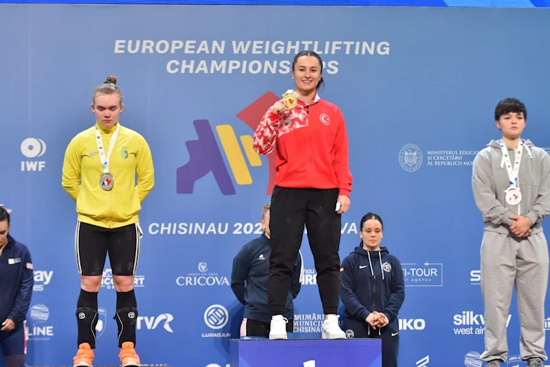 Aysel Özkan Avrupa Halter Şampiyonası’nda Avrupa İkincisi