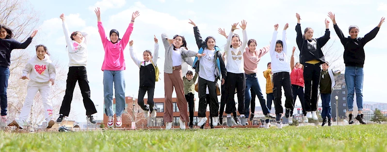 Kırsalda yaşayan 23 ortaokul öğrencisi, Erzurum
