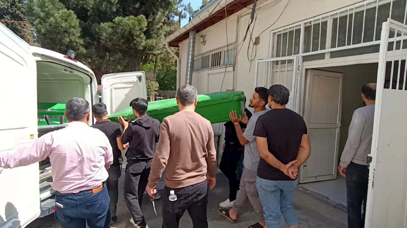 Otomobilin altında kalan 1,5 yaşındaki bebek öldü