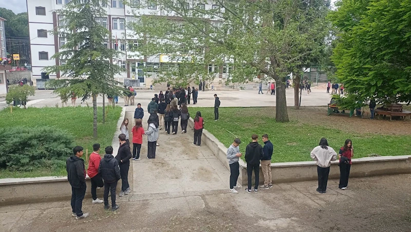 Amasya’da 3 dakika arayla 4.4 ve 4.2 büyüklüğünde 2 deprem