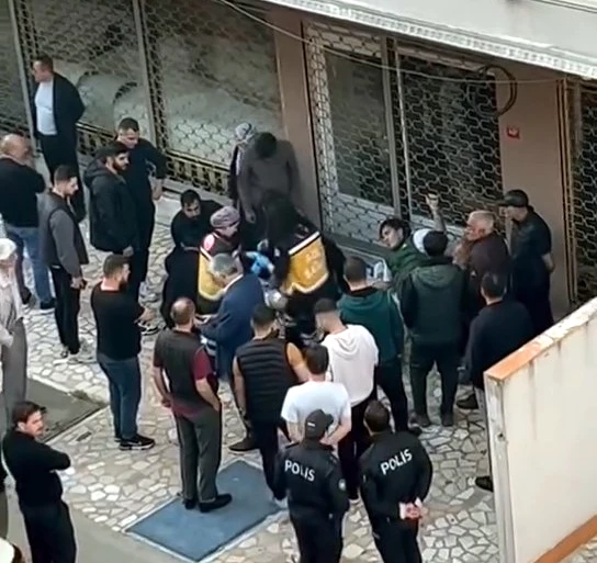 İstanbul- Avcılar’da internet kafede kavga: 2 yaralı
