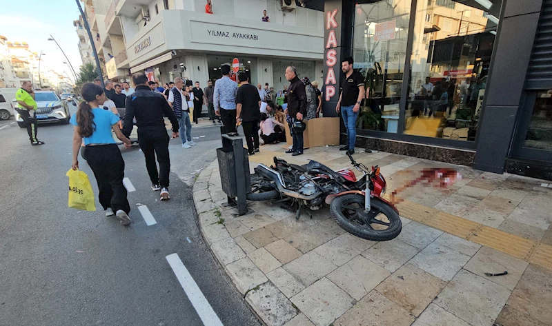 Motosikletle minibüs çarpıştı: 1 ölü, 1 yaralı