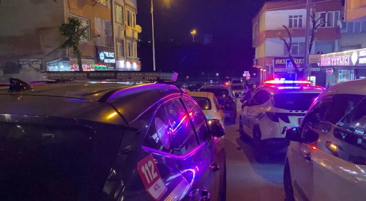 İstanbul - Bağcılar’da iş yerine düzenlenen silahlı saldırıda 5 kişi yaralandı 
