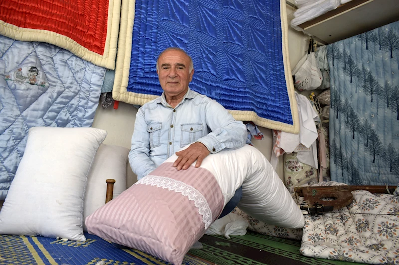 Uzun yastık, yerini 