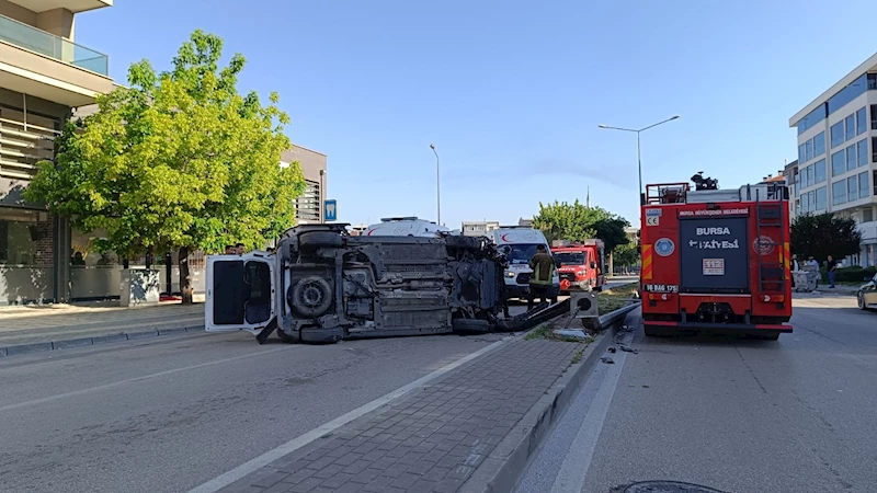 Ekip otosu kaza yaptı: 2