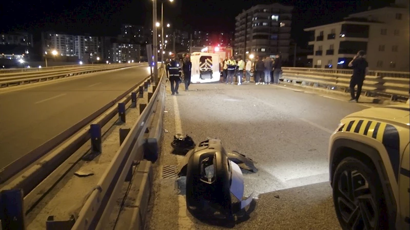 Çaldığı otomobille polisten kaçarken kaza yaptı, bu kez çarptığı minibüsü çaldı: 6 yaralı