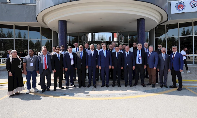 Bakan Işıkhan, 14 ülkeden işçi sendikalarının temsilcileriyle buluştu