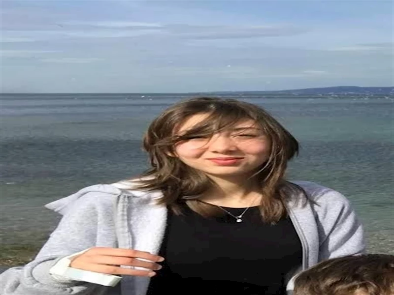 Liseli Zeynep
