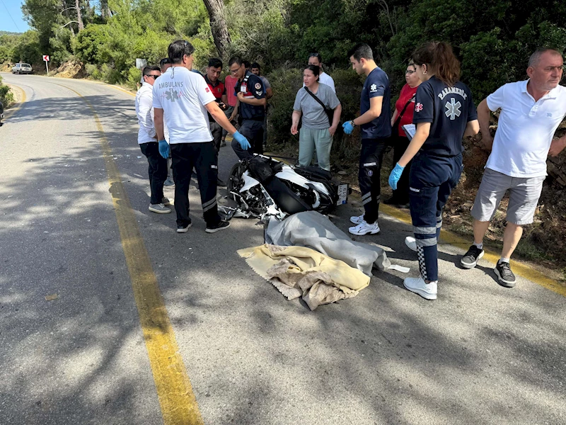 Motosiklet ile minibüs çarpıştı; İlkcan öldü, Yaren ağır yaralı