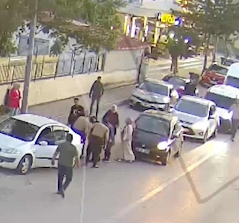 Boğazına yiyecek takılan bebek, Heimlich manevrası ile kurtarıldı