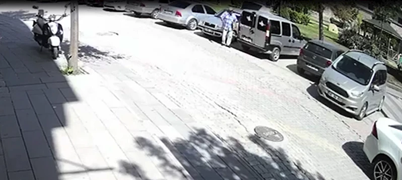 Otomobilden bal hırsızlığı kamerada 
