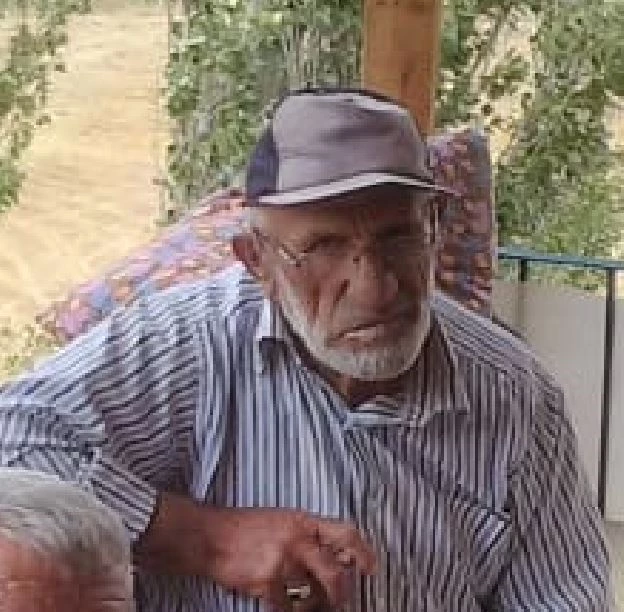 Devrilen traktörün sürücüsü öldü