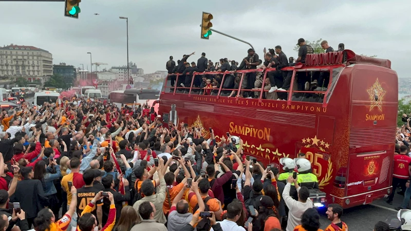 Galatasaray takım otobüsü Yenikapı