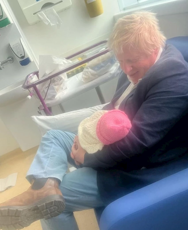 Eski İngiltere Başbakanı Johnson, 9’uncu kez baba oldu