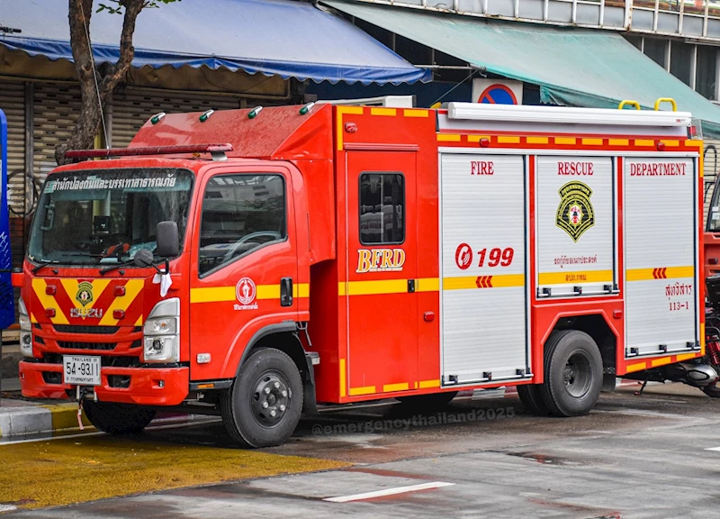 Tayland’da tanker kazası: 600 litre benzin yola döküldü