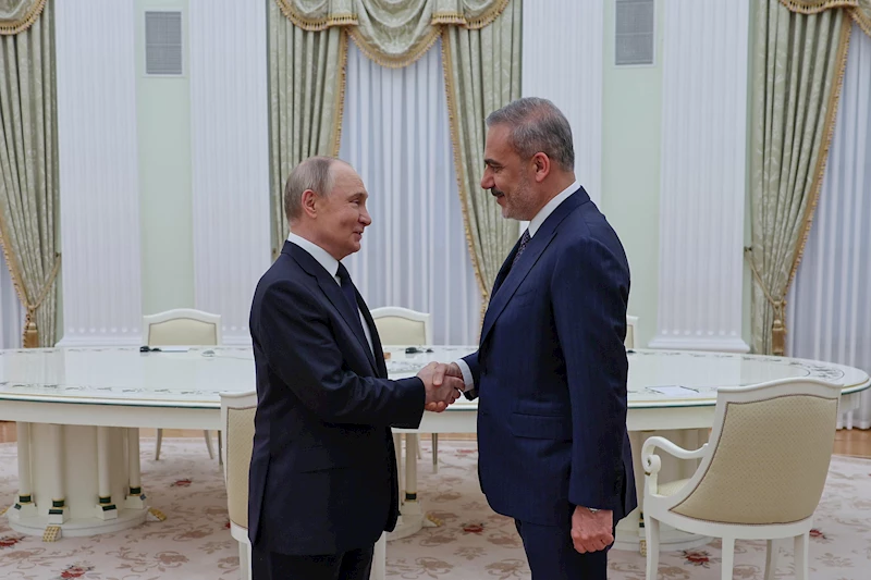 Bakan Fidan, Putin ile bir araya geldi 