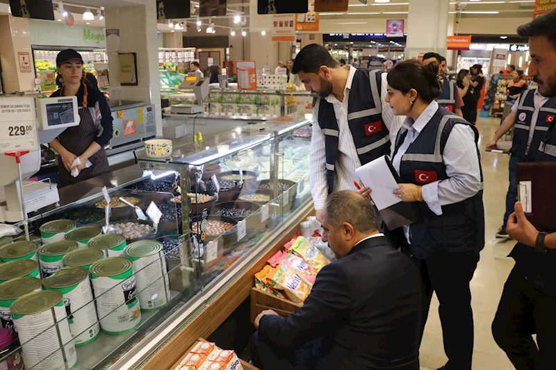 Diyarbakır’da bayram öncesi market ve giyim mağazalarında denetim