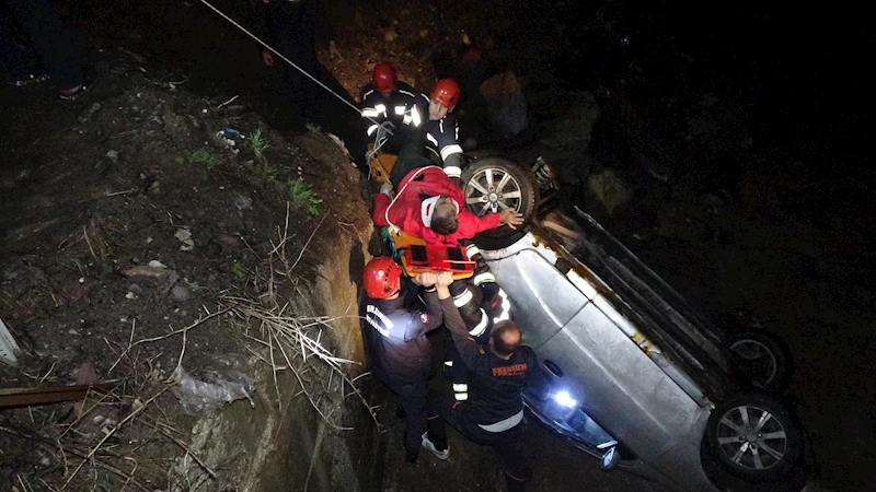 Erzurum’da otomobil dereye uçtu; 3 yaralı