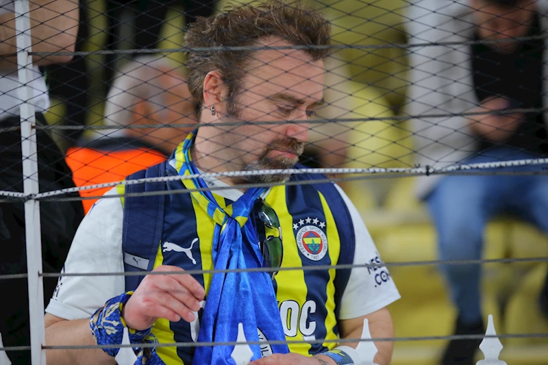 Beşiktaş yenilgisi sonrası Fenerbahçeli taraftarlar büyük üzüntü yaşadı / Haber eklendi