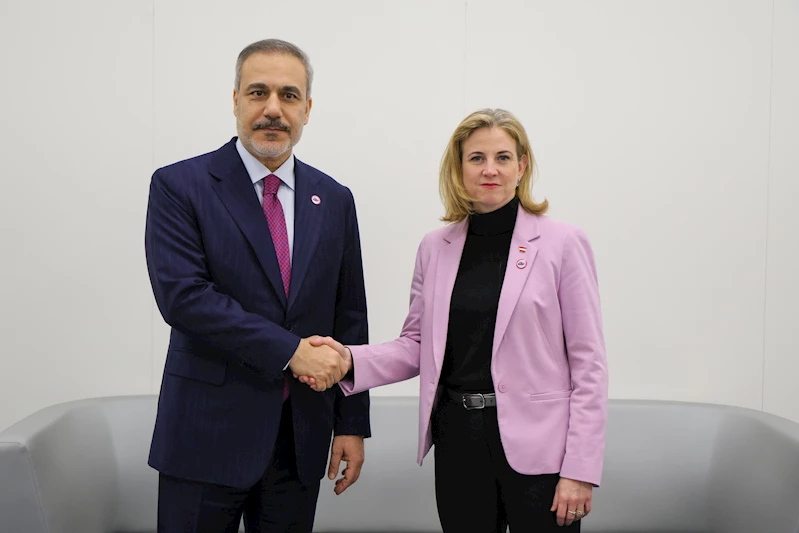 Bakan Fidan, Varşova