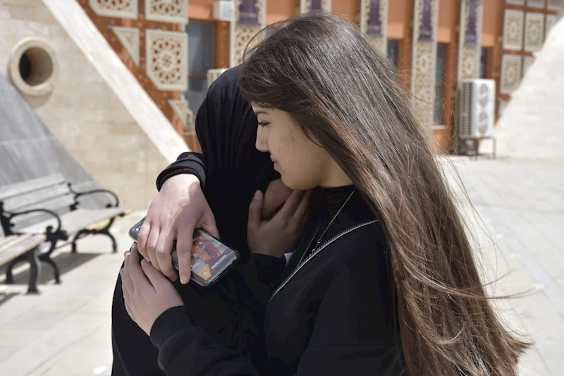 Boğazları kesilerek öldürülen kardeşler gözyaşlarıyla uğurlandı, şüpheli sorgulanıyor