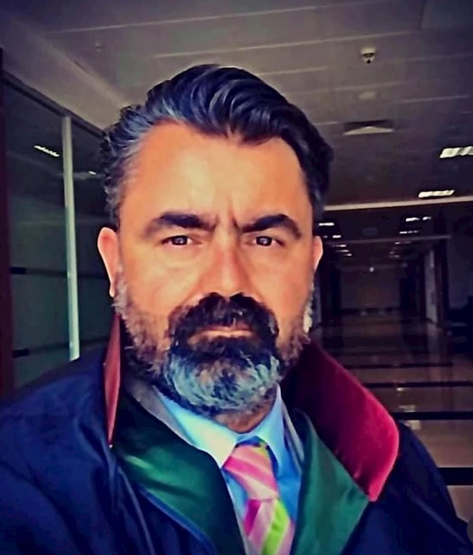 İki kuzeni ile dayılarını öldüren firari sanığın avukatına beraat