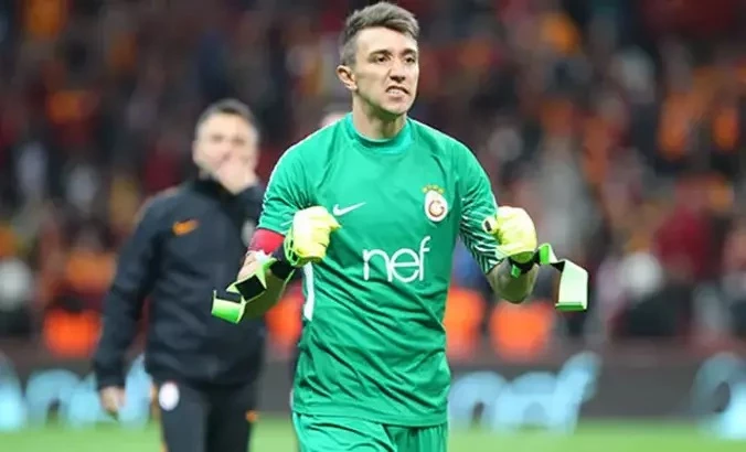 Fernando Muslera: Bu unutulmaz hikayeyi, bana bu yolculukta eşlik eden herkese teşekkür ederek tamamlıyorum