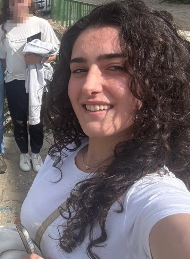 Üniversiteye hazırlanan Elif