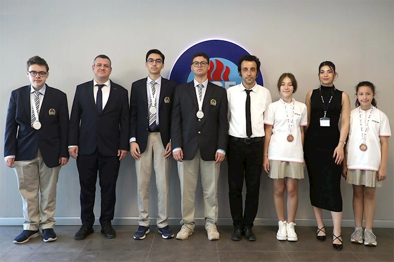 Özel Ege Lisesi