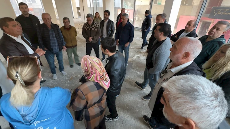 İstanbul - Kentsel dönüşüm için anlaştıkları müteahhit yaptığı daire ve dükkanları satıp 
