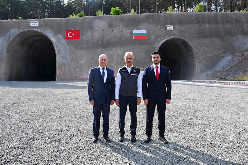 Bakan Uraloğlu’ndan Bulgaristan’da şantiye ziyareti