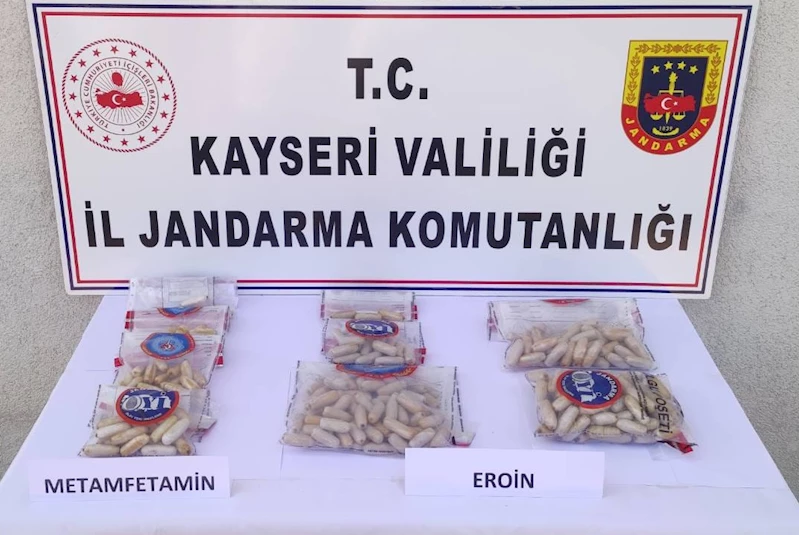 Kayseri’de, İranlı 3 şüphelinin midesinden 6,7 kilo uyuşturucu çıktı