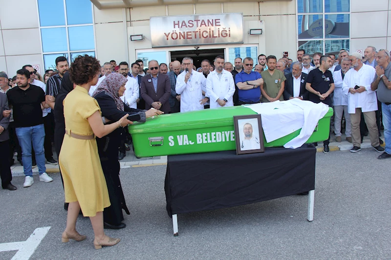 Beyin tümöründen ölen doktor, beyaz önlüğüyle uğurlandı