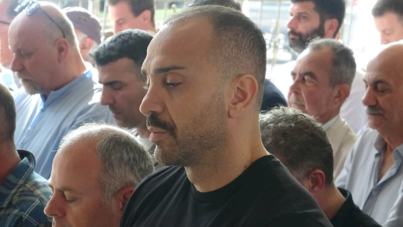 Demet Akalın
