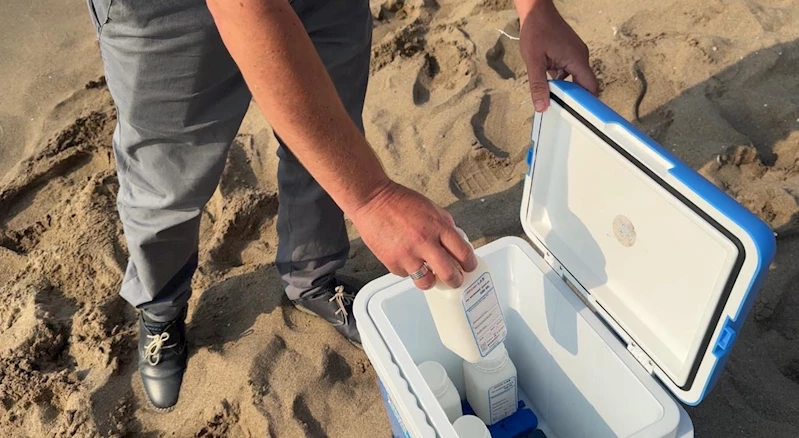 Bartın’da mavi bayraklı plajda kirlilik; denize girmek yasaklandı