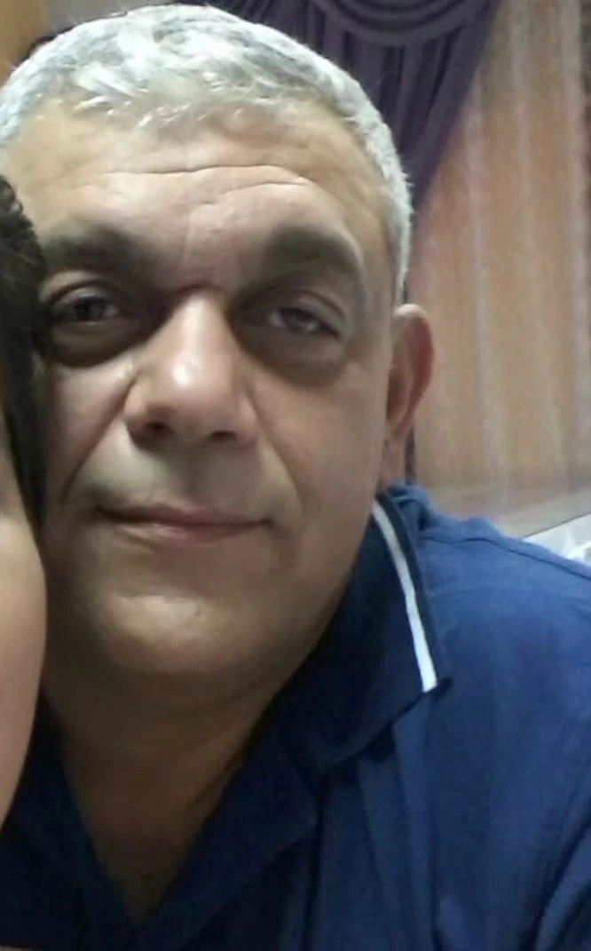 Kum ocağında devrilen kamyonun sürücüsü öldü 