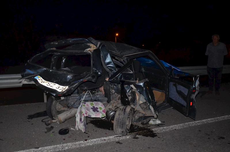 Kütahya’da iki otomobil çarpıştı: 1 ölü, 3 yaralı