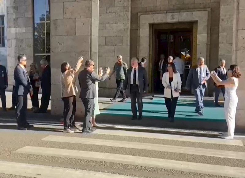 TBMM Başkanı Kurtulmuş, siyasi partilerin grup başkanvekillerini kabul etti. 