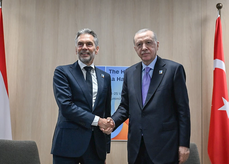 Cumhurbaşkanı Erdoğan, Hollanda Başbakanı Schoof ile görüştü / Geniş haber