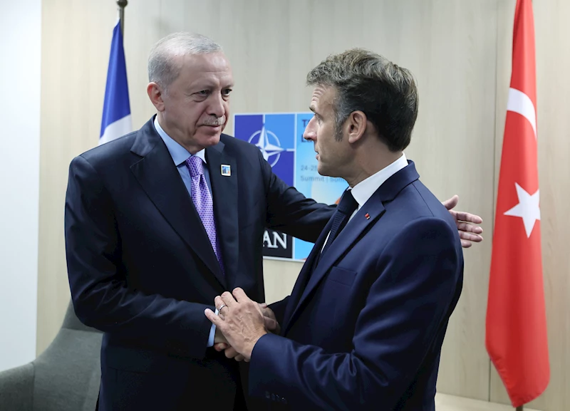 Cumhurbaşkanı Erdoğan, Fransa Cumhurbaşkanı Macron ile görüştü / Geniş haber