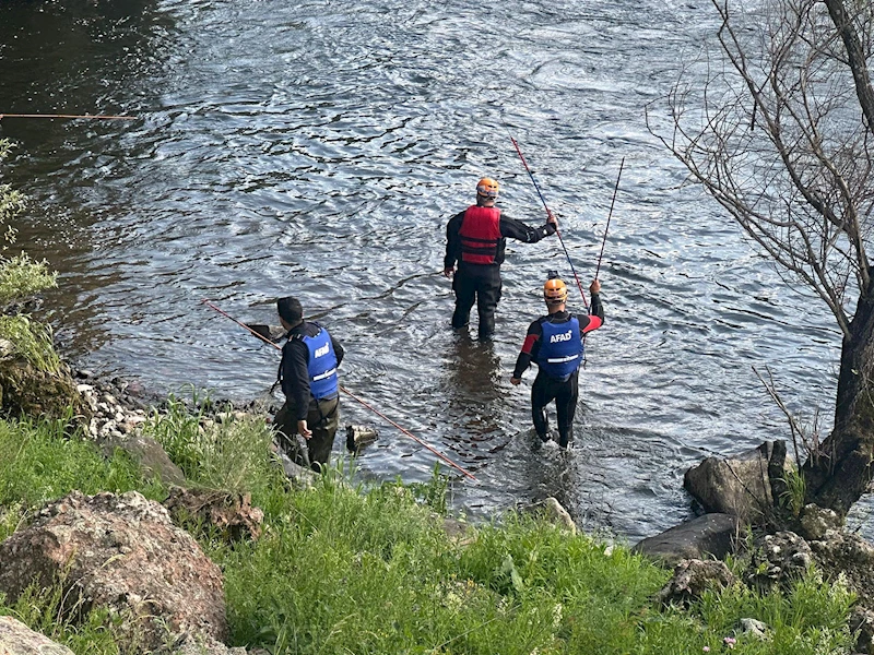 Kura Nehri’nde kaybolmuştu; 73 kişilik ekip arıyor