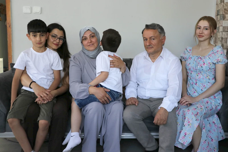 4 çocuklu çift, otizmli Fırat