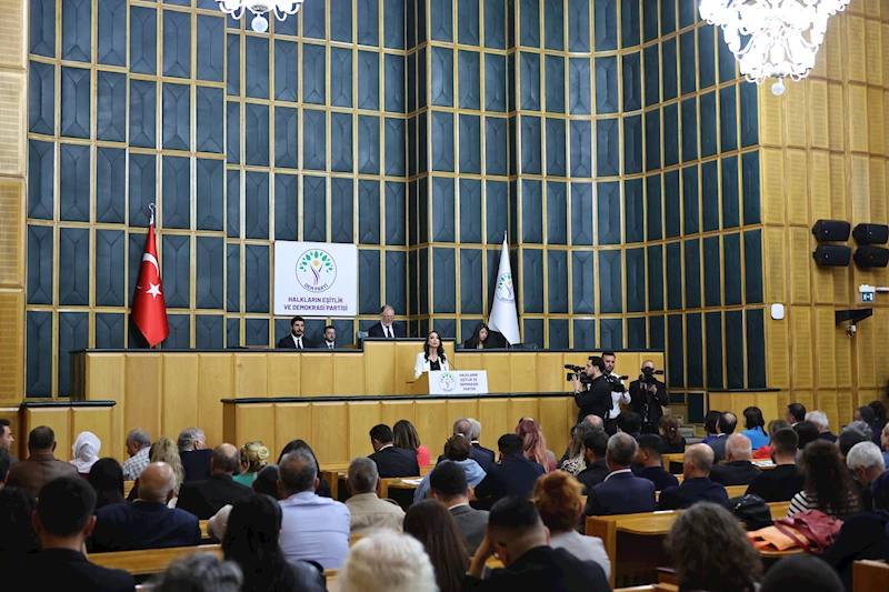 Hatimoğulları: Anayasa süreci için yol temizliği şarttır
