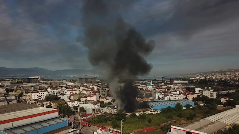 Kocaeli’de geri dönüşüm tesisinde yangın (2) 