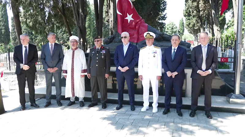 İstanbul-İstanbul Valisi Davut Gül, Edirnekapı Şehitliği