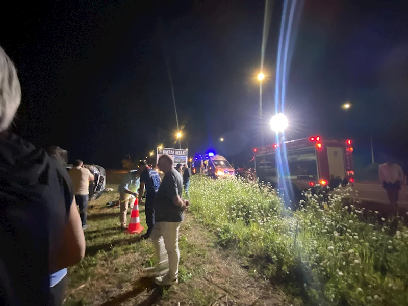 Minibüs tarlaya savrulup, devrildi: 1 ölü, 1 yaralı