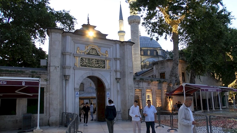 İstanbul- Bayram namazını Eyüpsultan Camii