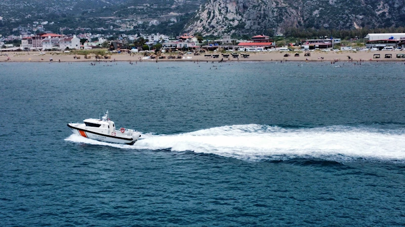 Bayramda havalar ısındı, Hataylılar sahilleri doldurdu
